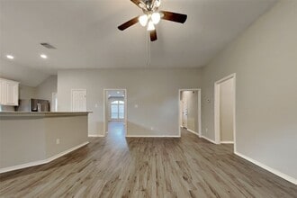 18518 Campers Crest Dr in Humble, TX - Building Photo - Building Photo