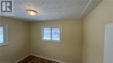 1100 HIGHWAY NO 6 Hwy in Hamilton, ON - Building Photo - Building Photo