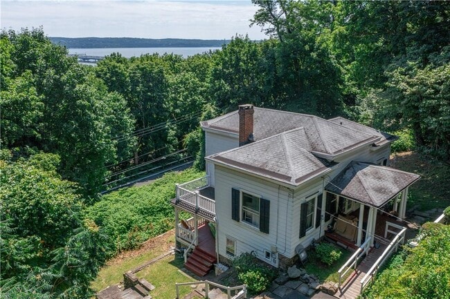 12 Shadyside Ave in Nyack, NY - Building Photo - Building Photo