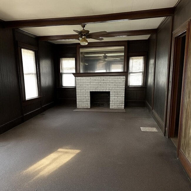 1600 B Ave NE in Cedar Rapids, IA - Building Photo - Building Photo