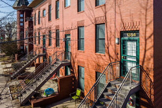 1350-1354 C St SE in Washington, DC - Foto de edificio - Building Photo