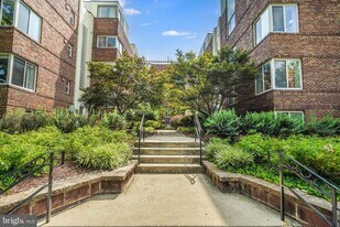 5405 9th St NW in Washington, DC - Building Photo