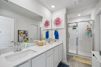 10104 Sunnyview Ln in Krugerville, TX - Building Photo - Building Photo