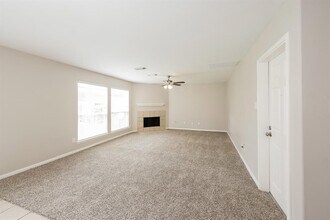 8319 Loetsch Ridge Way in Spring, TX - Building Photo - Building Photo