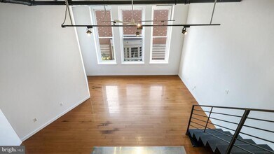 1027 Arch St in Philadelphia, PA - Building Photo - Building Photo