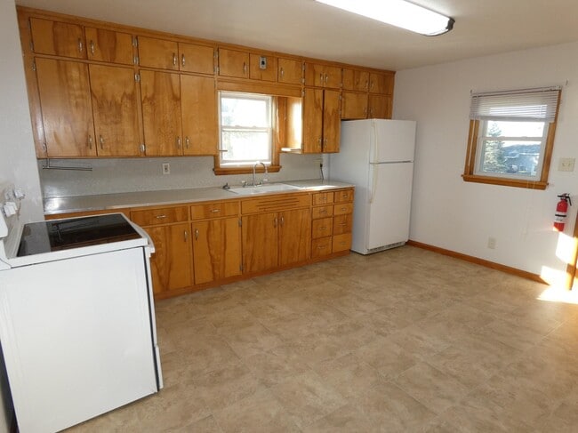 137 N Wacouta Ave in Prairie Du Chien, WI - Building Photo - Building Photo