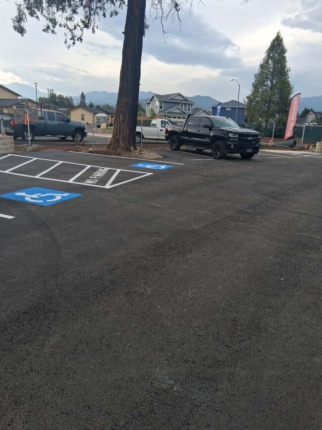 3960 S Pacific Hwy in Phoenix, OR - Building Photo - Building Photo