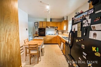 681 S Holly St in Denver, CO - Building Photo - Building Photo
