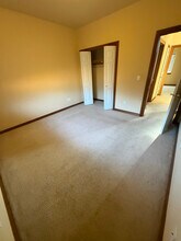 8210 W Bruneau Pl in Kennewick, WA - Foto de edificio - Building Photo