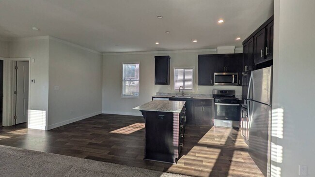 6656 Pentz Rd in Paradise, CA - Building Photo - Building Photo