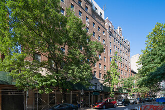 232 E 12th St in New York, NY - Foto de edificio - Building Photo