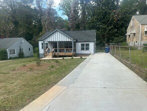 1841 Bayberry Dr SW in Atlanta, GA - Building Photo - Building Photo