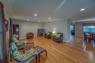 2404 Wendy Way Dr in Belleville, IL - Building Photo - Building Photo