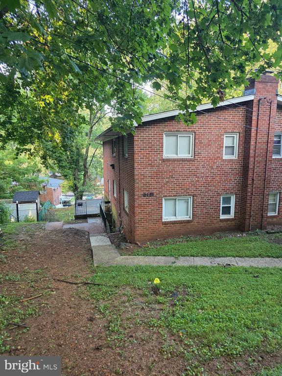 property at 6409 Ridgeview Ave