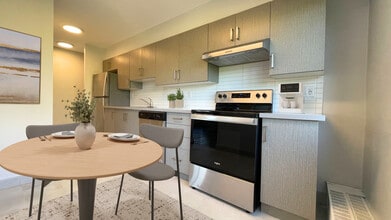 The Valleywoods in Mississauga, ON - Building Photo - Building Photo