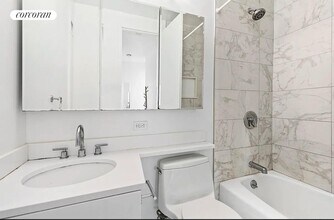 1 Irving Pl in New York, NY - Building Photo - Building Photo