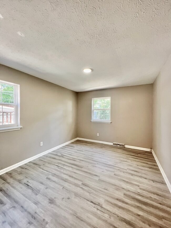 property at 1362 Dix Dr