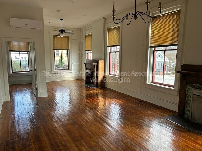 215 Main St in Barnesville, GA - Building Photo - Building Photo