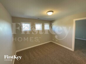 975 Boyer Dr in Clemmons, NC - Building Photo - Building Photo