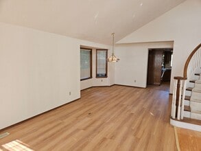 6372 Carmel Dr in Redding, CA - Building Photo - Building Photo