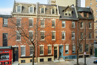 1953 Locust St in Philadelphia, PA - Building Photo - Building Photo