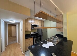 5700 Etiwanda Ave, Unit 275 in Los Angeles, CA - Foto de edificio - Building Photo