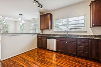 522 Knolls Dr in Newport News, VA - Building Photo - Building Photo