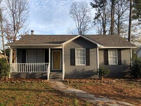 1025 25th Ave in Hueytown, AL - Building Photo
