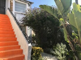 5362 Monroe St, Unit 5362 Monroe in Los Angeles, CA - Building Photo