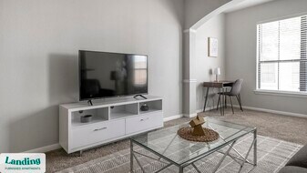 2500 Woodland Park Dr in Houston, TX - Building Photo