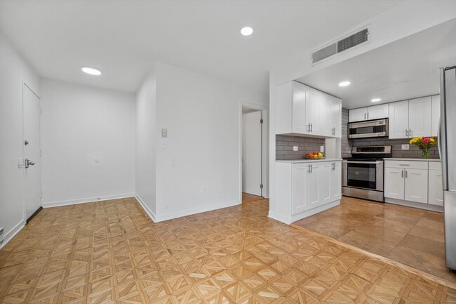 425 W Grant Pl in Chicago, IL - Building Photo - Building Photo