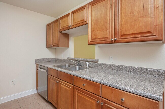 535 Wingspan Way in Crestview, FL - Building Photo - Building Photo