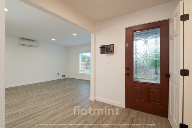 20005 25th Ave NE in Shoreline, WA - Building Photo - Building Photo