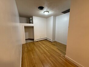 482 Commonwealth Ave, Unit B1 in Boston, MA - Building Photo - Building Photo