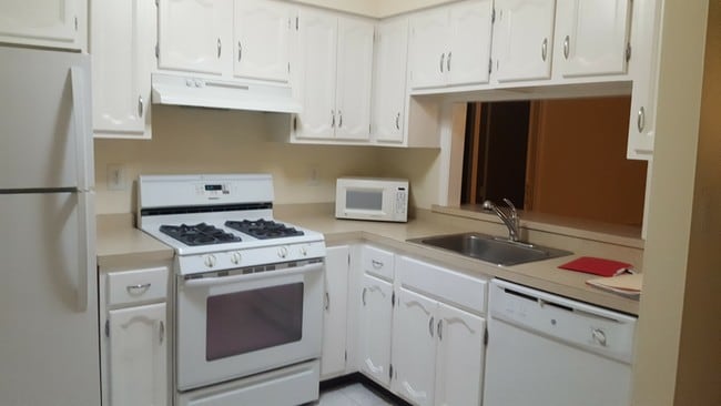 property at 1802 Woodbridge Commons Way