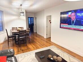 2922 N Rockwell St in Chicago, IL - Foto de edificio - Building Photo