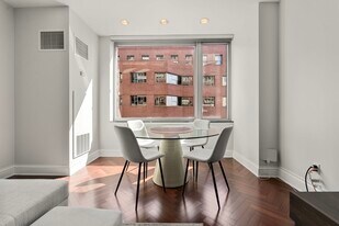 1 Charles St S, Unit 805 in Boston, MA - Building Photo