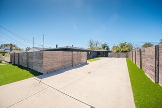 267 Costa Mesa St in Costa Mesa, CA - Building Photo - Building Photo