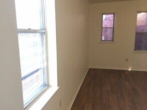 15 E Read St in Baltimore, MD - Building Photo - Building Photo