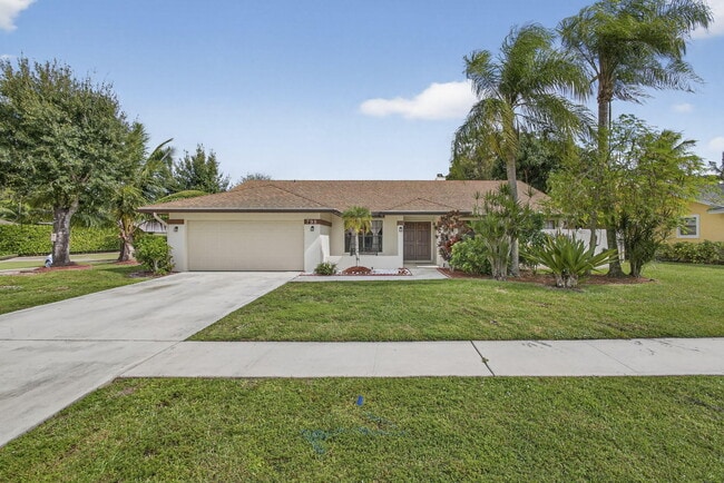 798 Blueberry Dr in Wellington, FL - Building Photo - Building Photo
