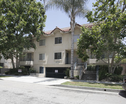 5712 Camellia Ave Apartments