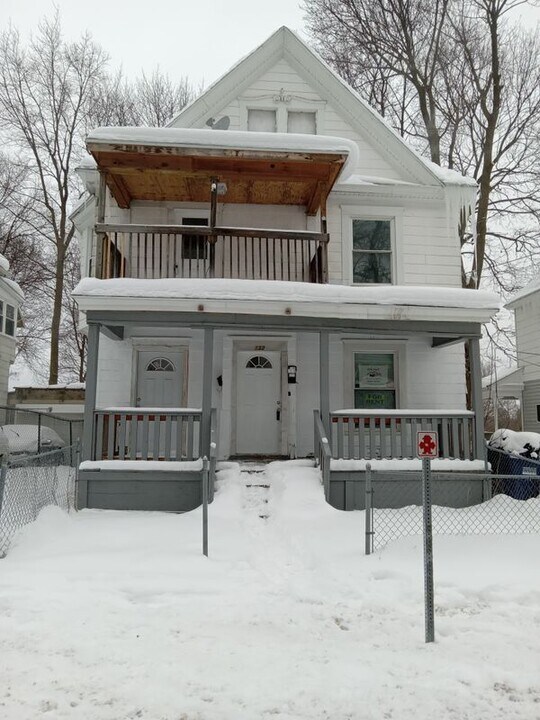 132 Parkway Dr in Syracuse, NY - Building Photo