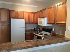 6131 Metrowest Blvd in Orlando, FL - Building Photo - Building Photo