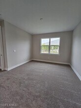 1011 Enbrook Lp in Naples, FL - Foto de edificio - Building Photo