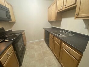 30 Sentinel Court in Manchester, NH - Building Photo - Building Photo