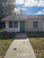 407 W Commercial St in Charleston, MO - Building Photo