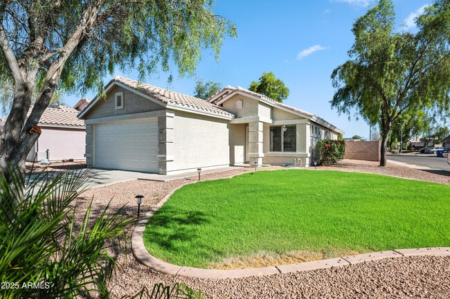 10645 W Piccadilly Rd in Avondale, AZ - Building Photo - Building Photo