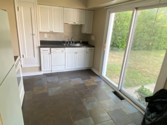 property at 1681 Sunset Ave
