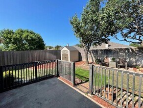 2005 Clear Creek Dr in Little Elm, TX - Building Photo - Building Photo