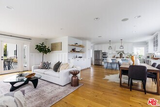 8373 Westlawn Ave in Los Angeles, CA - Building Photo - Building Photo